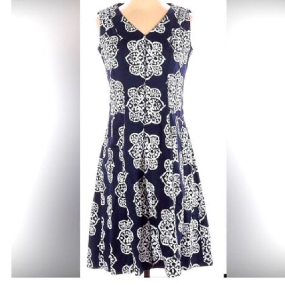 Nine West Size 12 Sleeveless Swing Dress Navy Blue Mandala Floral Print Boho